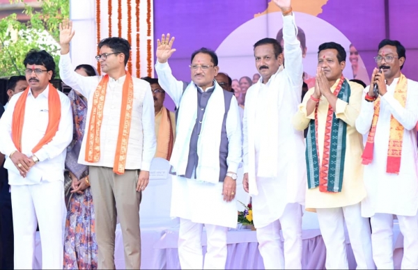 विकसित छत्तीसगढ़ के संकल्प को मिली नई गति: मुख्यमंत्री  विष्णु देव साय ने रायगढ़ को दी 102 करोड़ रुपए से अधिक के विकास कार्यों की सौगात