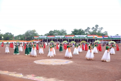 स्वतंत्रता दिवस समारोह : शालेय विद्यार्थियों की सांस्कृतिक प्रस्तुतियों ने बांधा समां