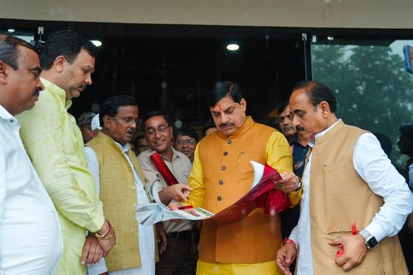मुख्यमंत्री डॉ. यादव ने निर्माणाधीन रेप्टाइल पार्क एवं अनुसंधान केंद्र का किया निरीक्षण