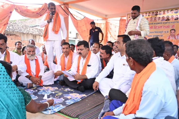 उप मुख्यमंत्री श्री विजय शर्मा ने देर शाम सहसपुर लोहारा के ग्रामीण अंचलों का किया दौरा