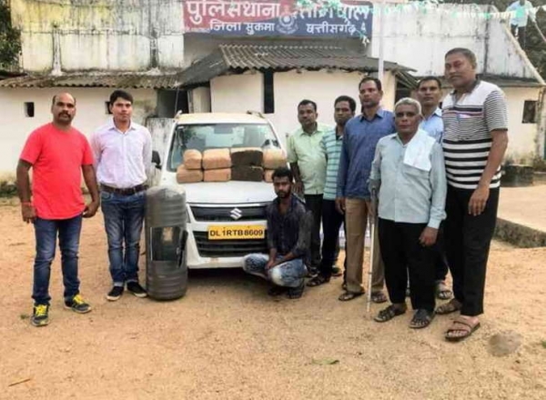 आचार संहिता /	गैस सिलेंडर में छिपाकर ले जाया जा रहा 25 किलो गांजा पकड़ा गया