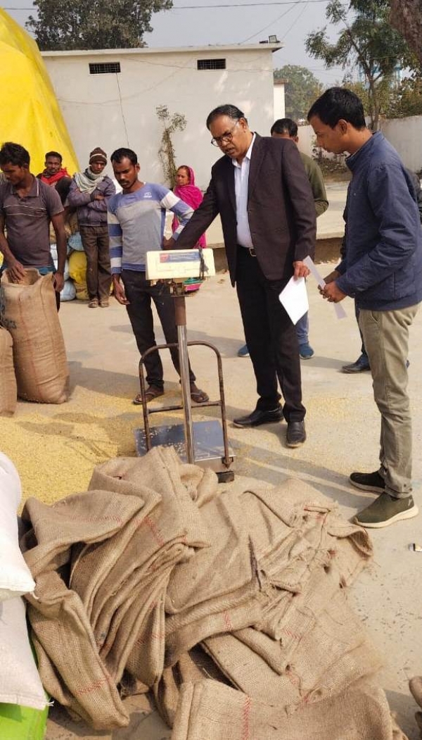 केल्हारी समिति के तीन अधिकारियों को कारण बताओ नोटिस
