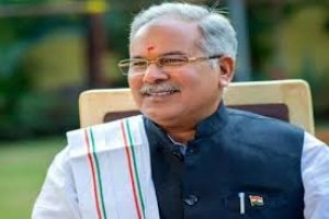 मुख्यमंत्री भूपेश बघेल नें रविंद्रनाथ टैगोर की प्रतिमा का किया अनावरण