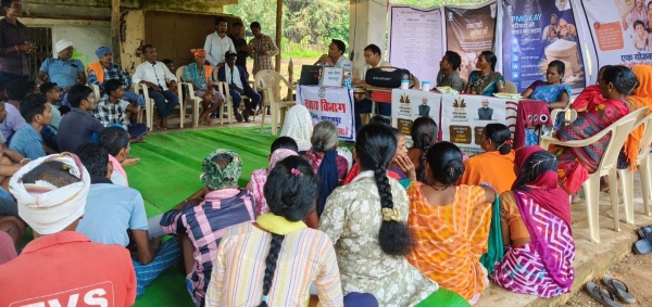 सेवा संकल्प अभियान के तहत रेमावंड में खाद्य विभाग का विशेष शिविर
