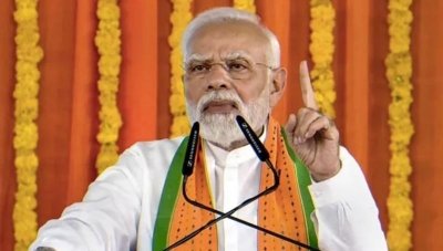 इंफाल हवाई अड्डे से कंगला किले तक सड़क और पेड़ों का सौंदर्यीकरण चल रहा