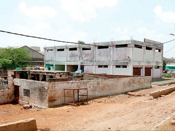 स्लाटर हाउस बंद करने का आदेश