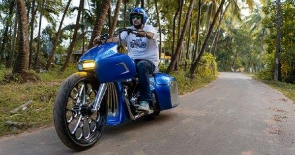Royal Enfield लवर्स: 16 लाख खर्च कर बनाया मॉडिफाइड, नाम दिया नीलकंठ