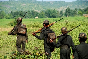 छत्तीसगढ़ में मुठभेड़ में आठ नक्सली ढेर, दो पुलिसकर्मी शहीदछत्तीसगढ़ में मुठभेड़ में आठ नक्सली ढेर, दो पुलिसकर्मी शहीद